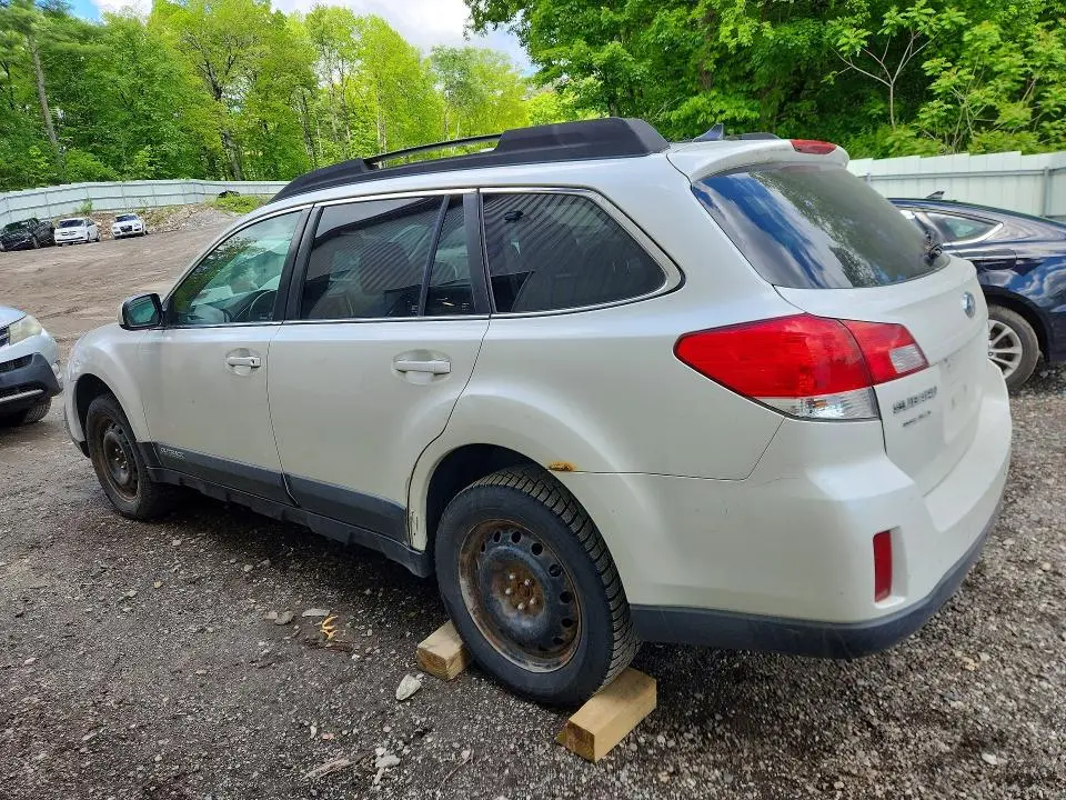 2013 SUBARU OUTBACK 3.6R LIMITED  