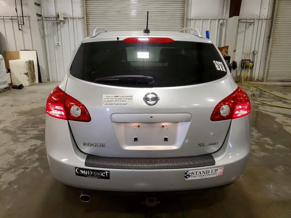 2010 NISSAN ROGUE S  