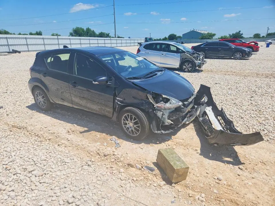 2016 TOYOTA PRIUS C TWO  