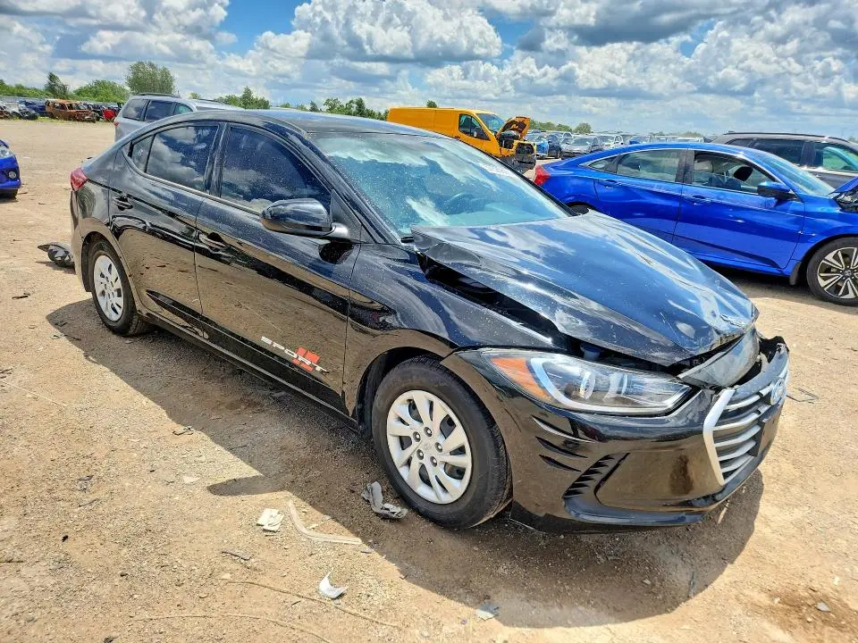 2017 HYUNDAI ELANTRA SE  