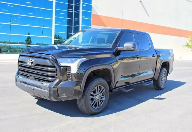 2024 TOYOTA TUNDRA SR5  