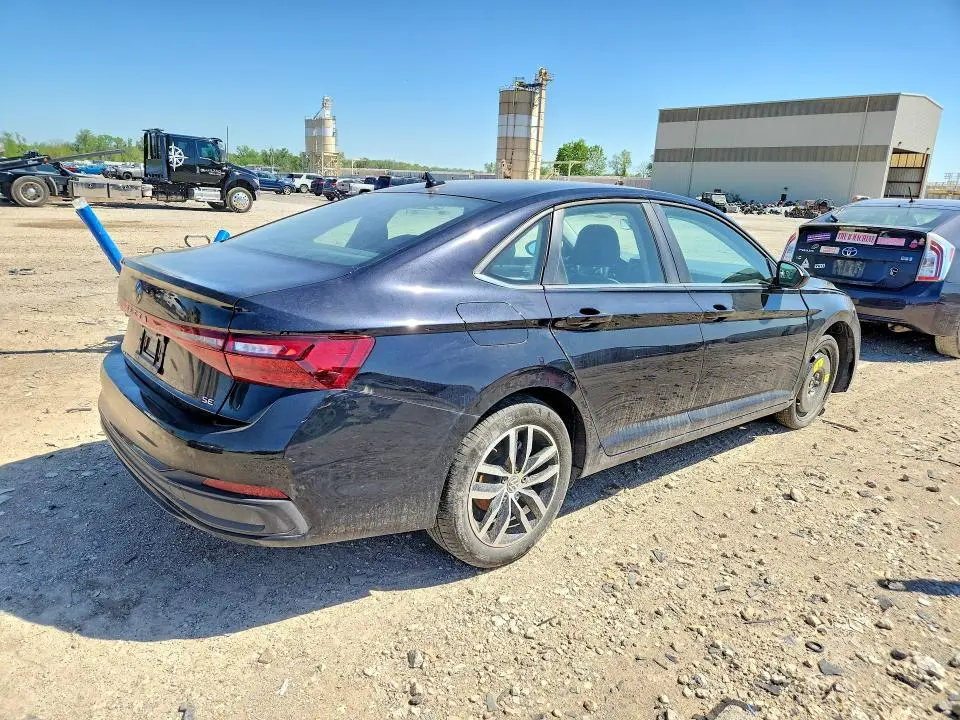 2025 VOLKSWAGEN JETTA SE  