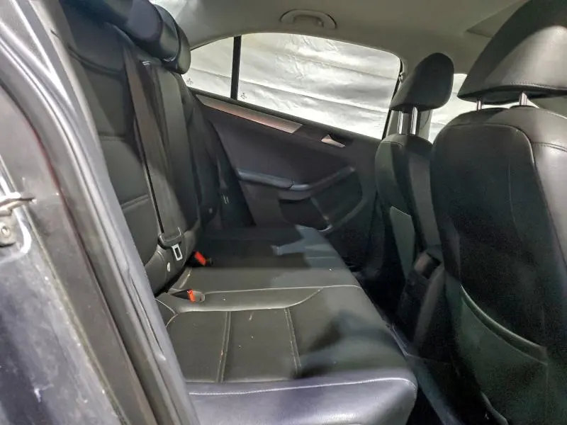 2017 VOLKSWAGEN JETTA SE  