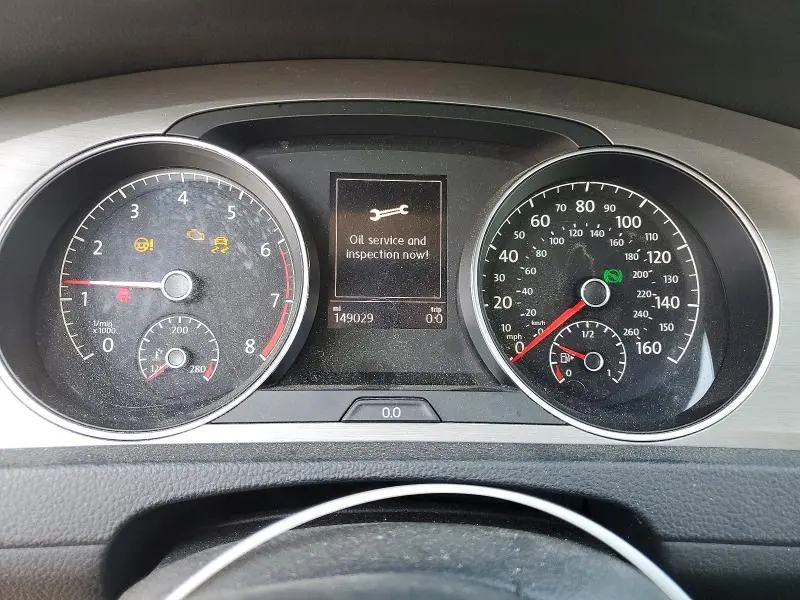 2016 VOLKSWAGEN GOLF S/SE  