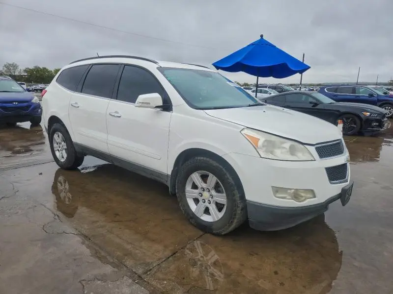 2011 CHEVROLET TRAVERSE LT  