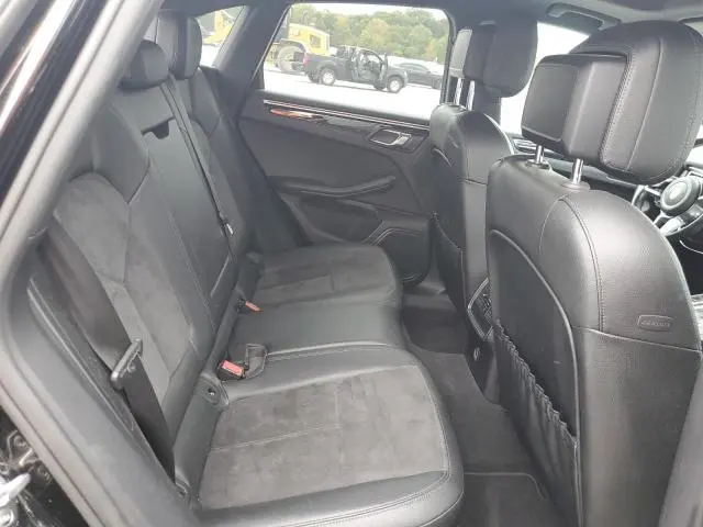 2018 PORSCHE MACAN S  