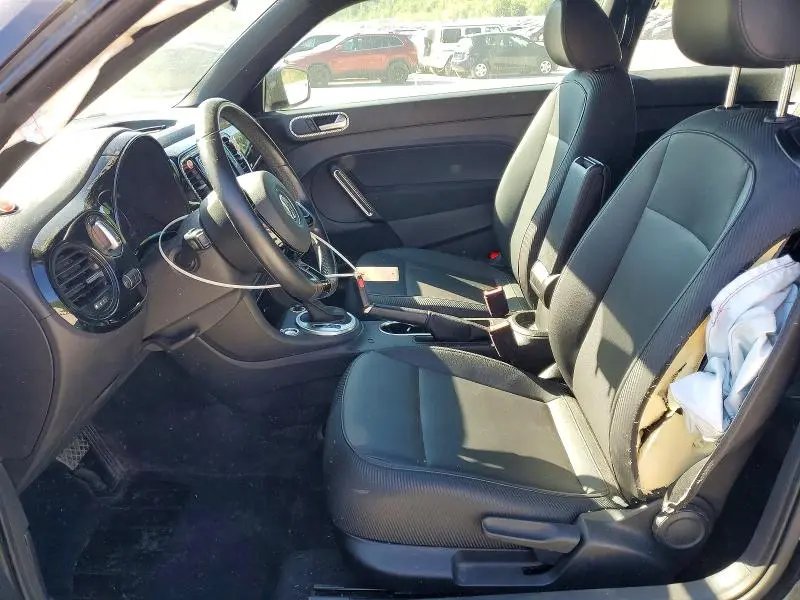 2018 VOLKSWAGEN BEETLE S  