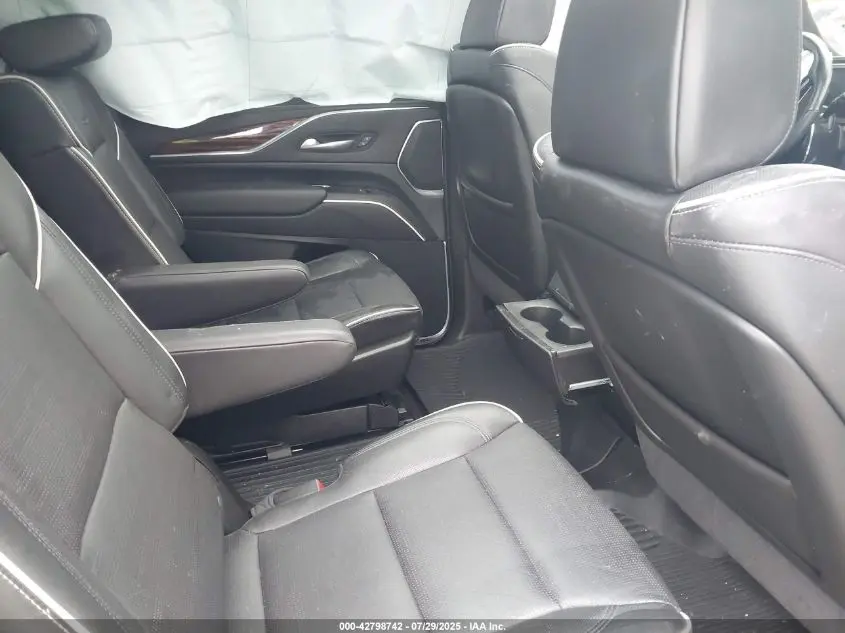 2021 CADILLAC ESCALADE 4WD PREMIUM LUXURY