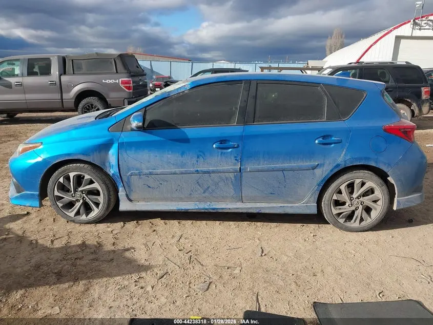 2017 TOYOTA COROLLA IM  