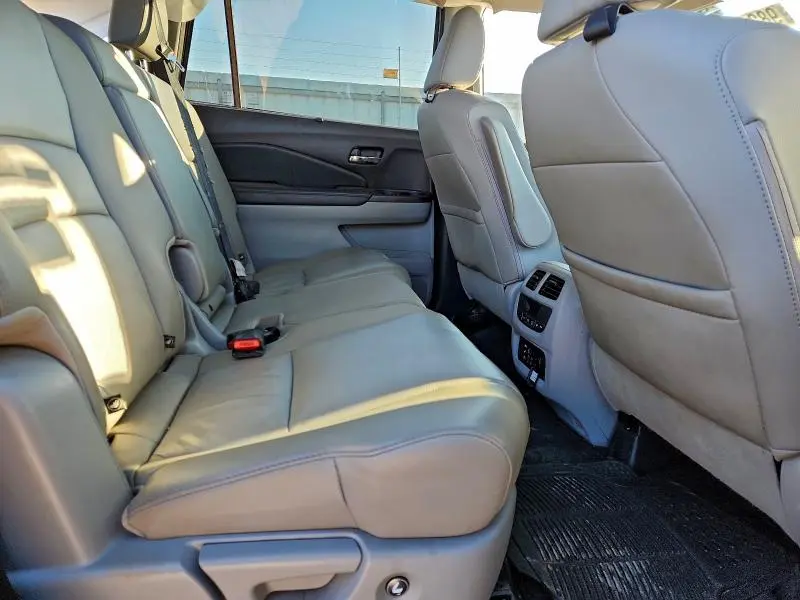 2017 HONDA PILOT TOURING  