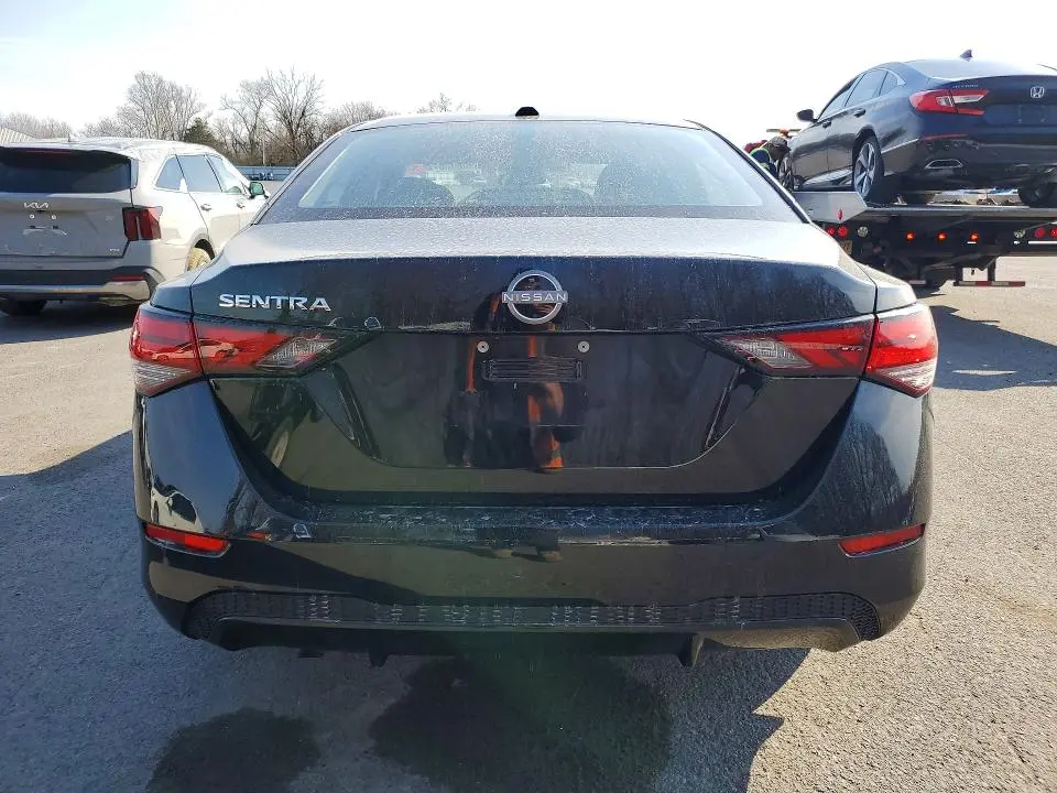 2025 NISSAN SENTRA SV  