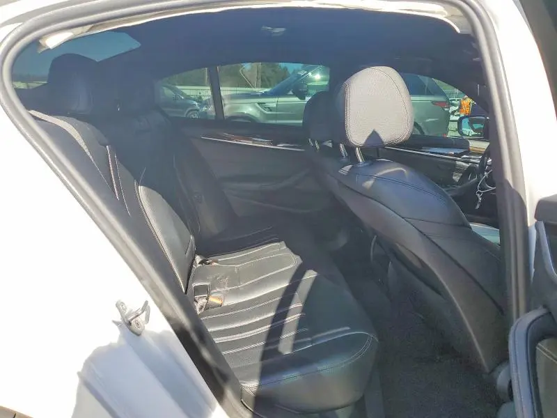 2019 BMW 530XE   