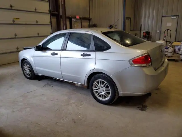 2010 FORD FOCUS SE  
