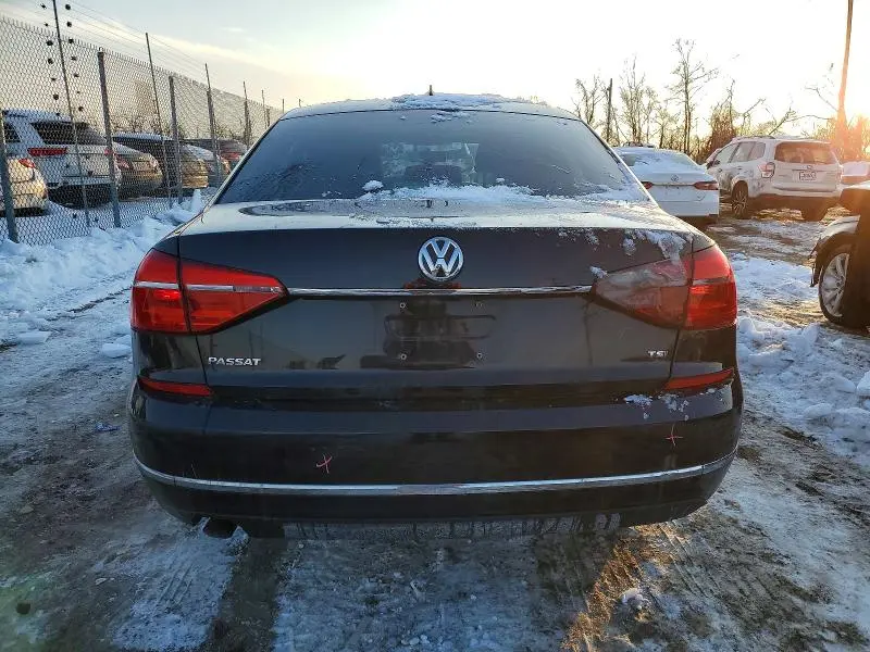2016 VOLKSWAGEN PASSAT S  