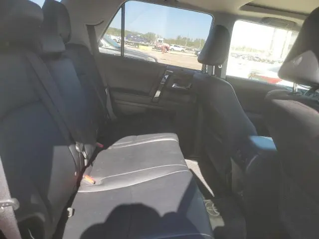 2023 TOYOTA 4RUNNER SE  