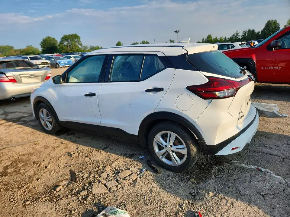 2021 NISSAN KICKS S  