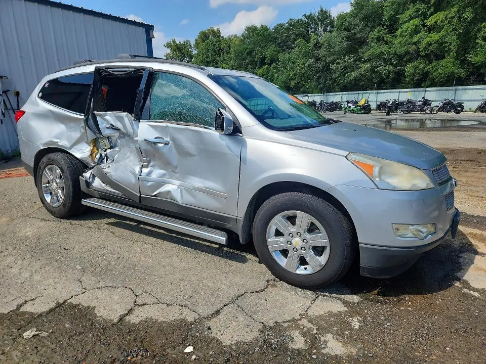 2012 CHEVROLET TRAVERSE LT  