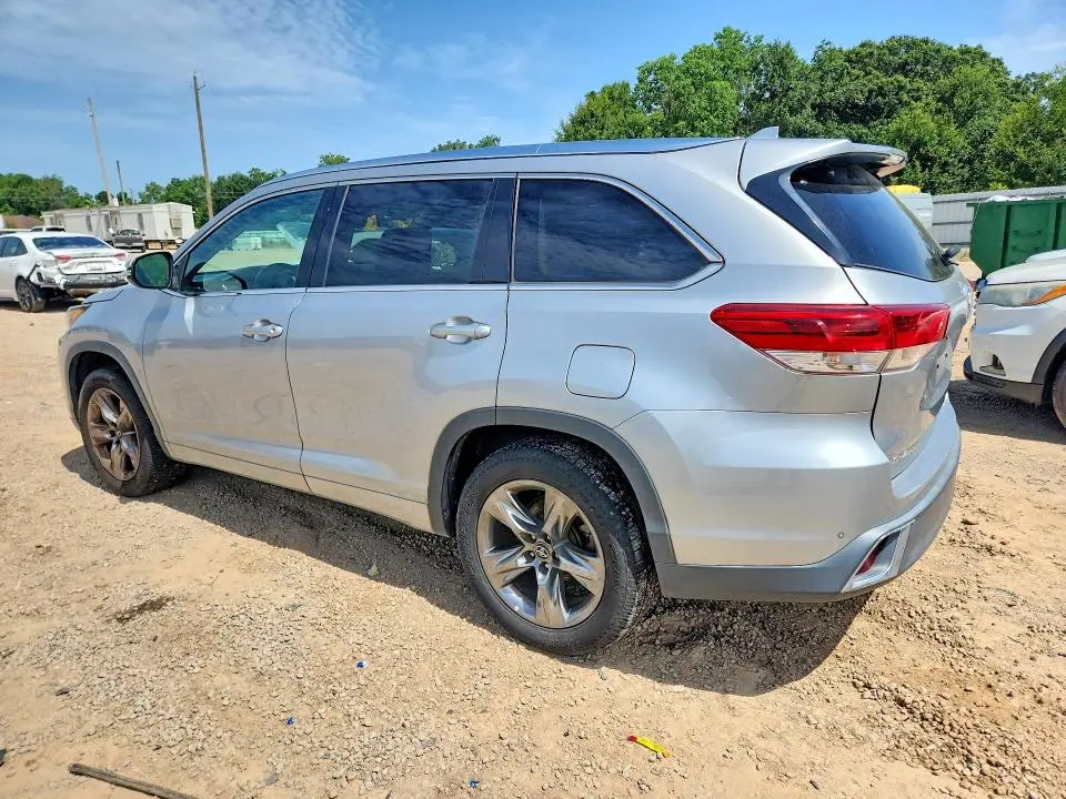 2017 TOYOTA HIGHLANDER LIMITED PLATINUM  