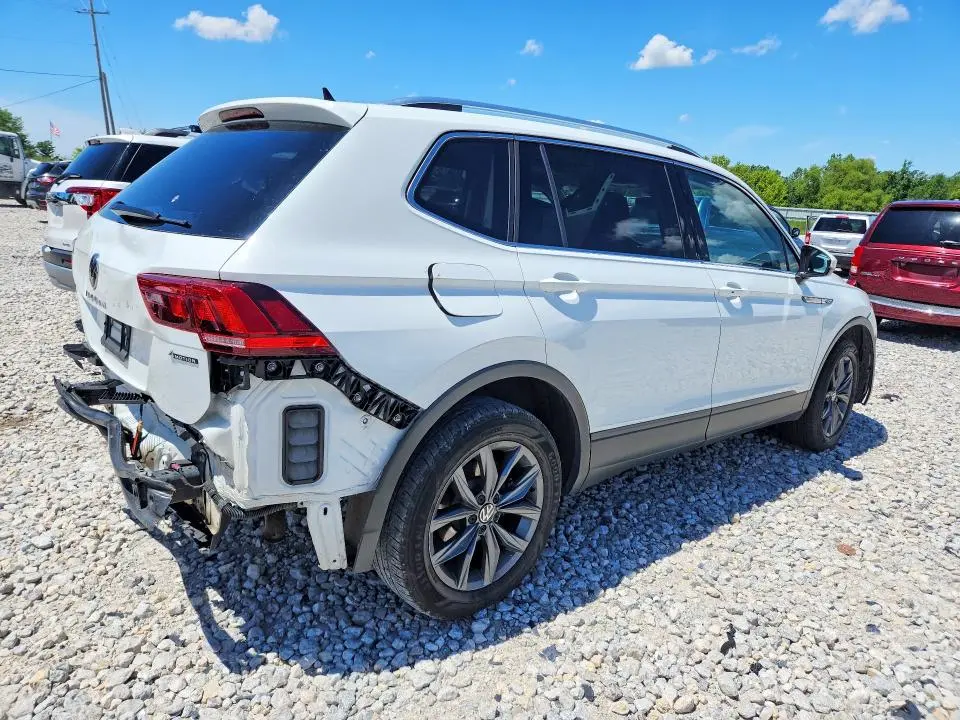 2022 VOLKSWAGEN TIGUAN SE  