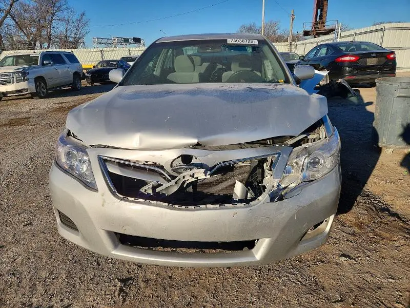 2011 TOYOTA CAMRY BASE  