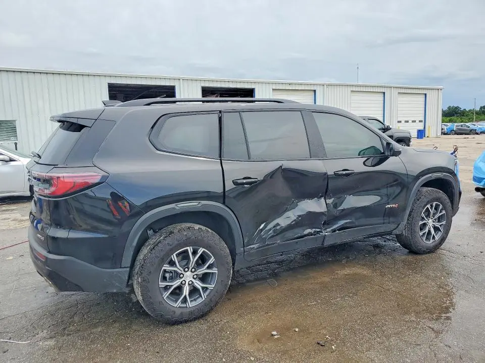 2026 GMC ACADIA AT4  