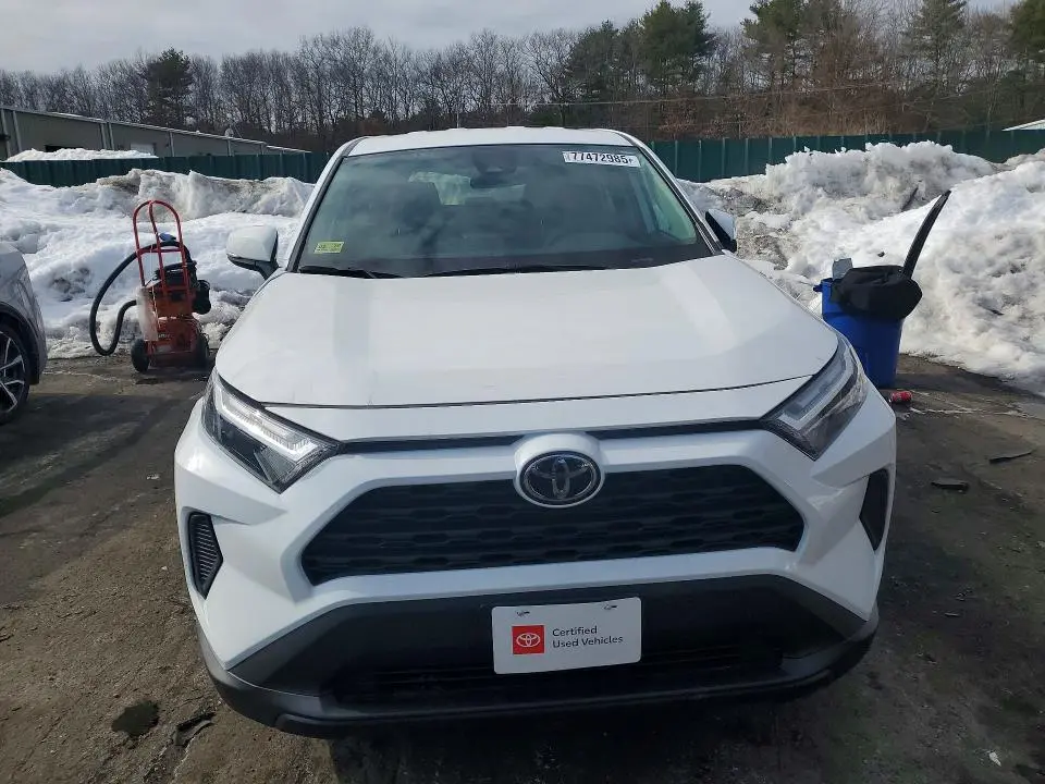 2023 TOYOTA RAV4 LE  