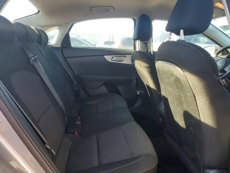 2024 KIA FORTE LX  