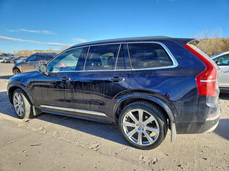 2017 VOLVO XC90 T8  