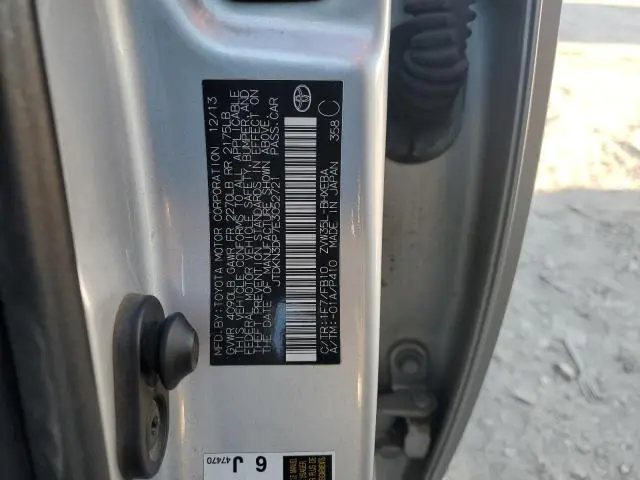 2014 TOYOTA PRIUS PLUG-IN   