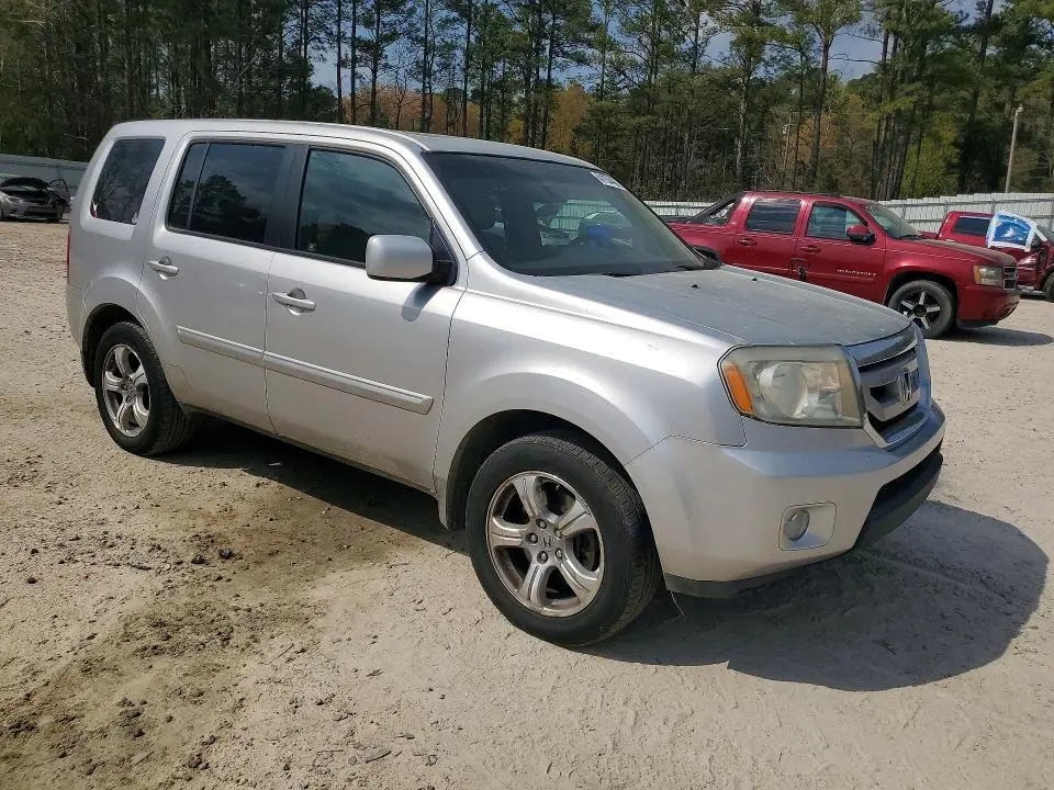 2011 HONDA PILOT EXLN  