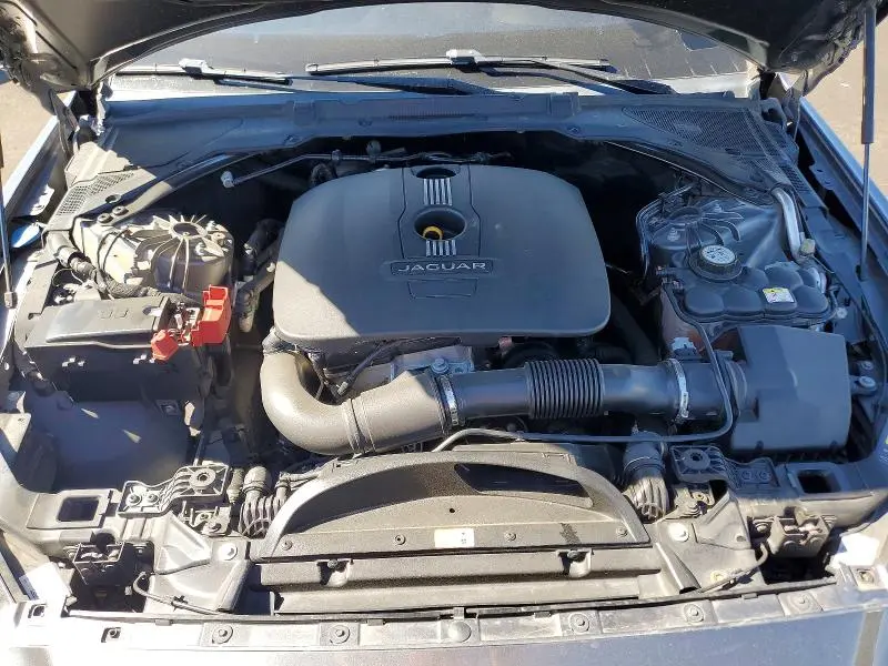 2017 JAGUAR XE PREMIUM  