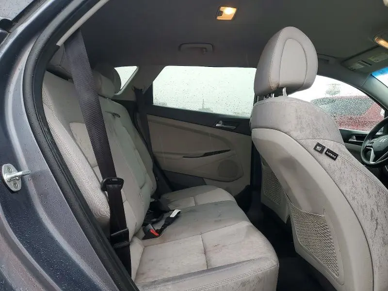2017 HYUNDAI TUCSON SE  