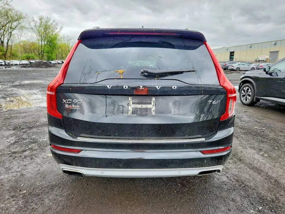 2016 VOLVO XC90 T6  