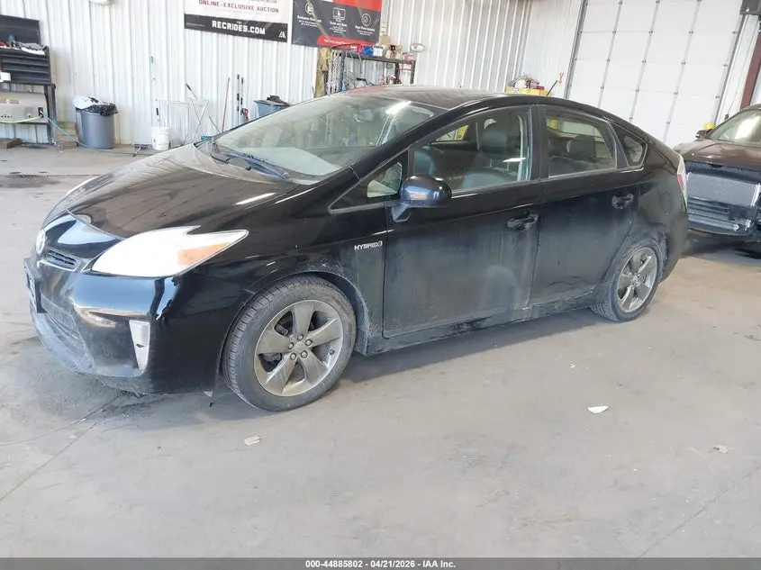 2013 TOYOTA PRIUS THREE SE