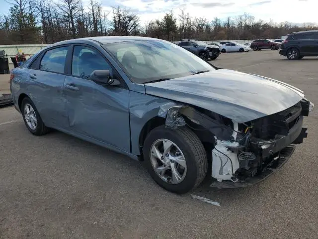 2022 HYUNDAI ELANTRA SE  