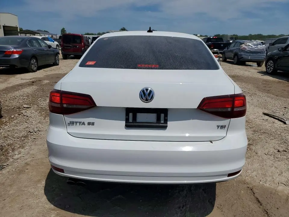 2018 VOLKSWAGEN JETTA SE  