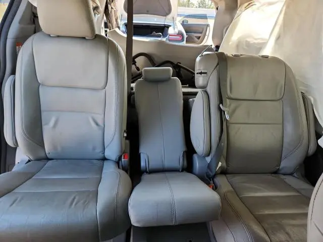 2017 TOYOTA SIENNA XLE 8-PASSENGER  