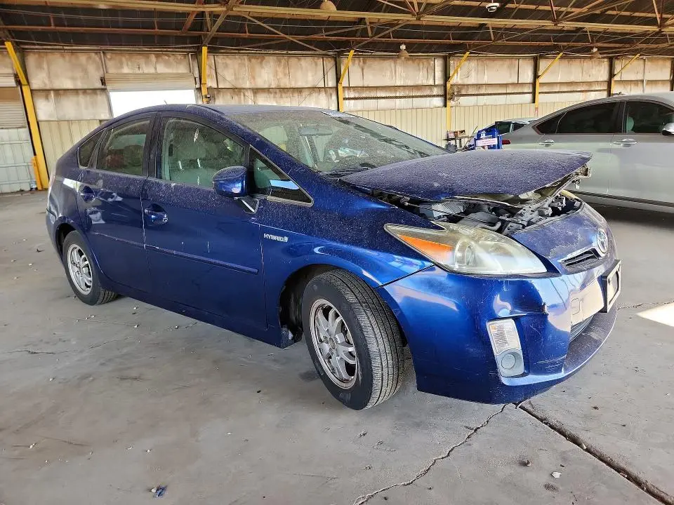 2010 TOYOTA PRIUS III  