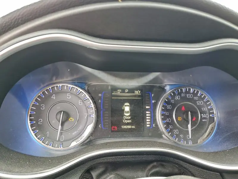 2016 CHRYSLER 200 LIMITED  