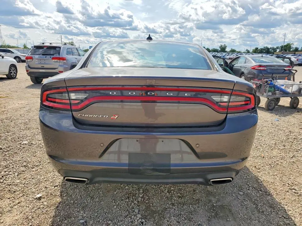 2021 DODGE CHARGER SXT  