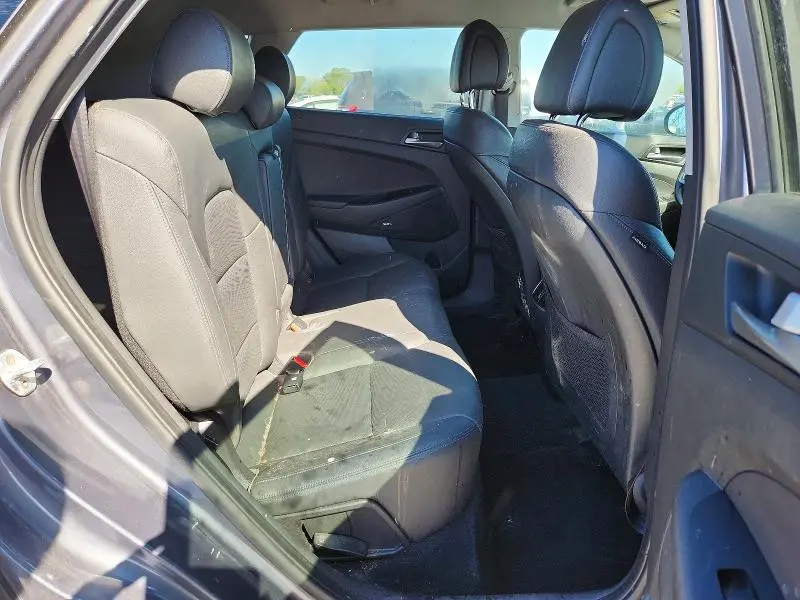 2017 HYUNDAI TUCSON SE PLUS  