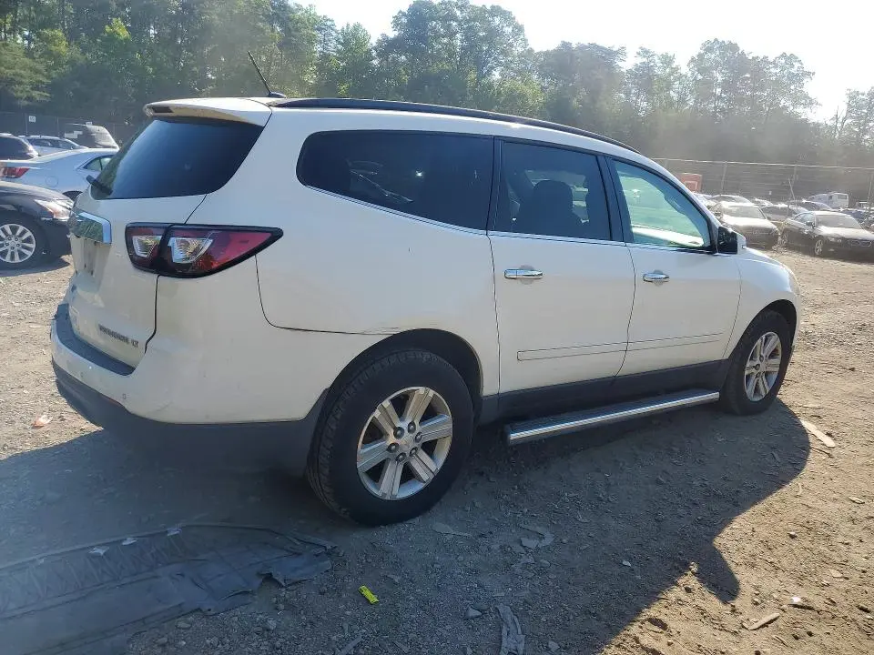 2014 CHEVROLET TRAVERSE LT  