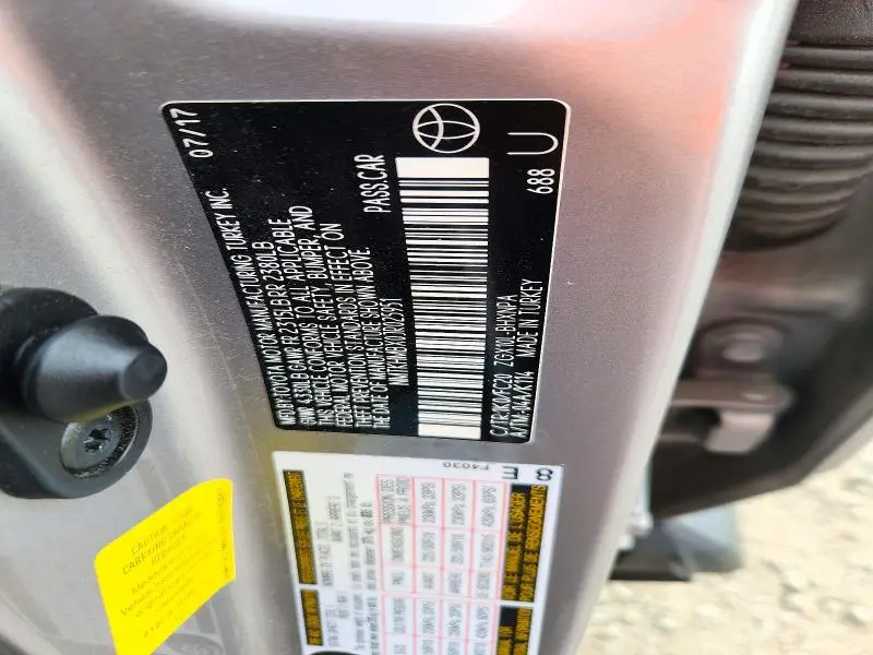 2018 TOYOTA C-HR XLE  