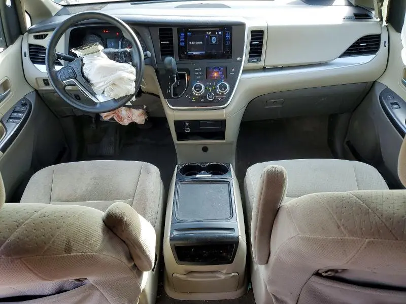 2015 TOYOTA SIENNA LE  