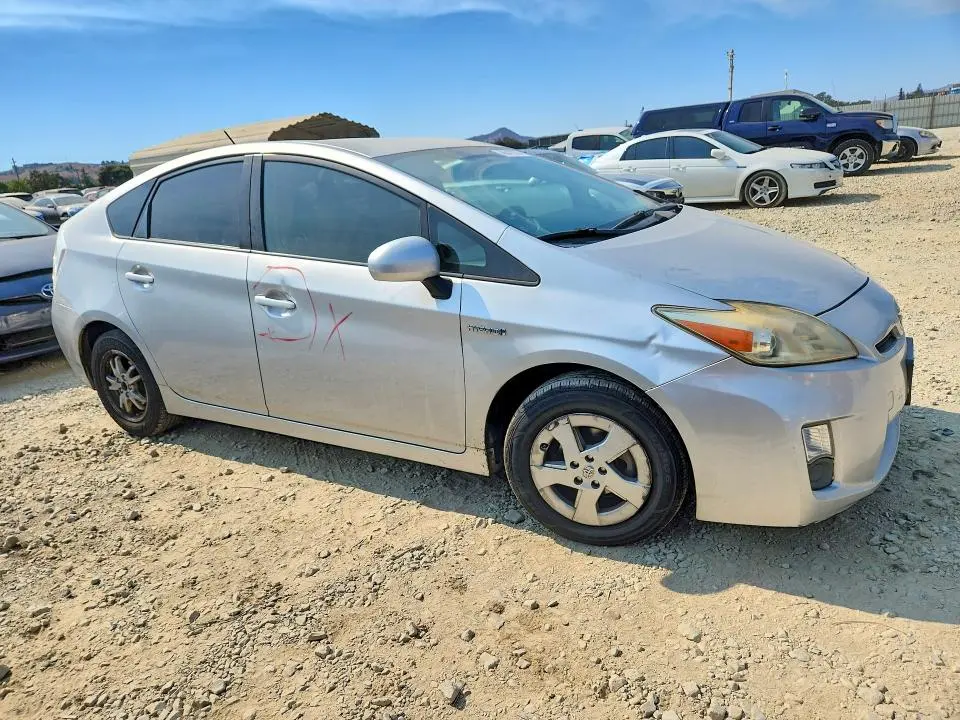 2010 TOYOTA PRIUS II  