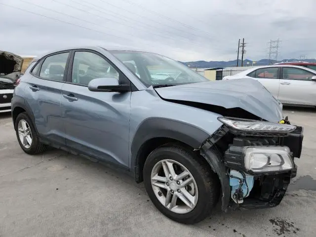 2020 HYUNDAI KONA SE  
