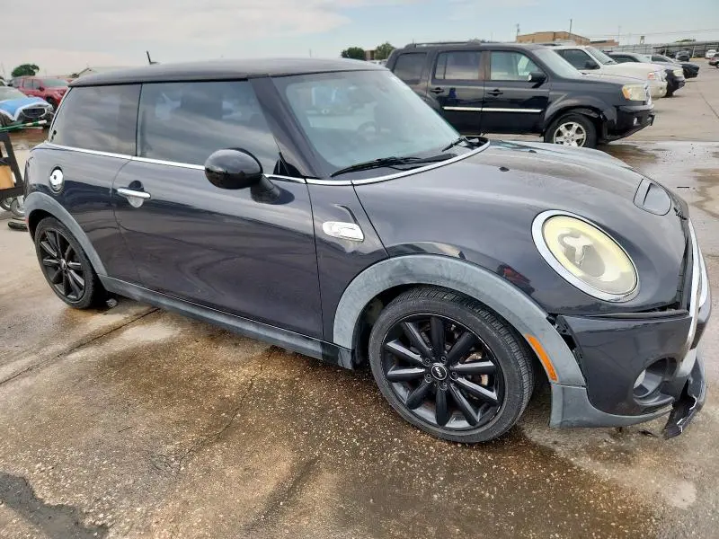 2018 MINI COOPER S  