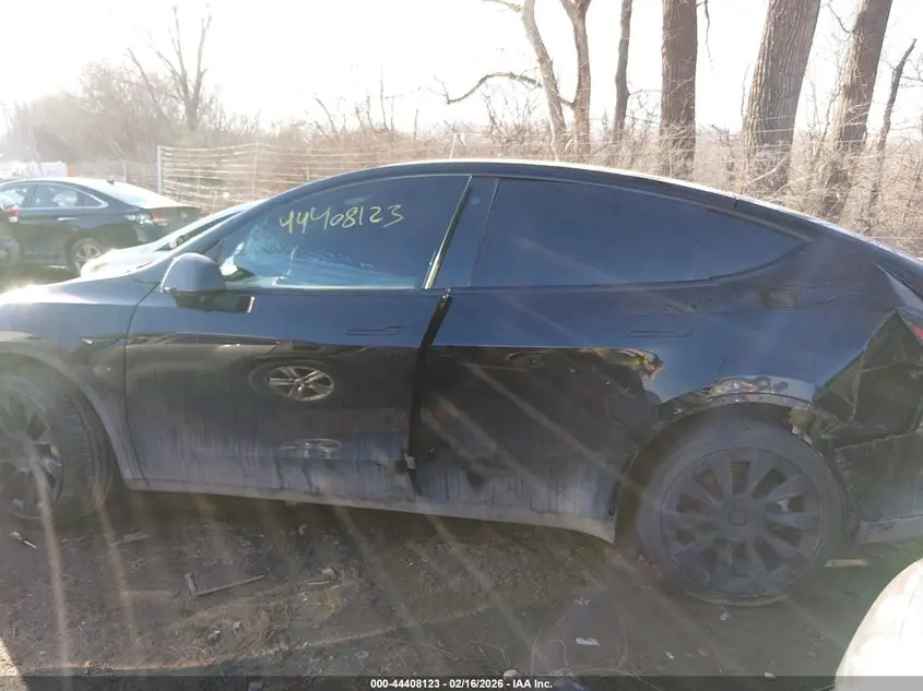 2023 TESLA MODEL Y AWD/LONG RANGE DUAL MOTOR ALL-WHEEL DRIVE