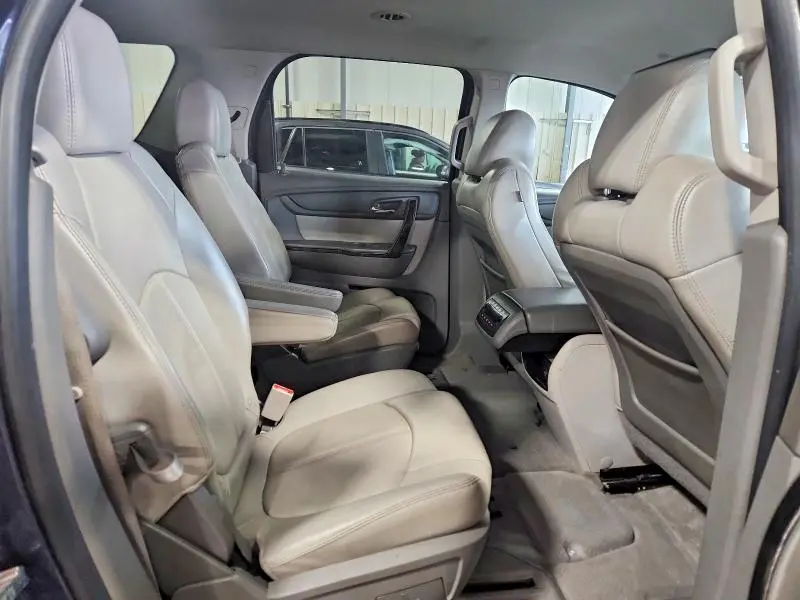 2013 GMC ACADIA SLT-1  
