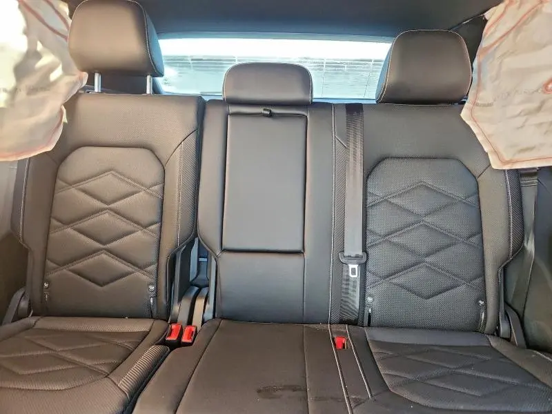 2025 VOLKSWAGEN ATLAS CROSS SPORT SE  